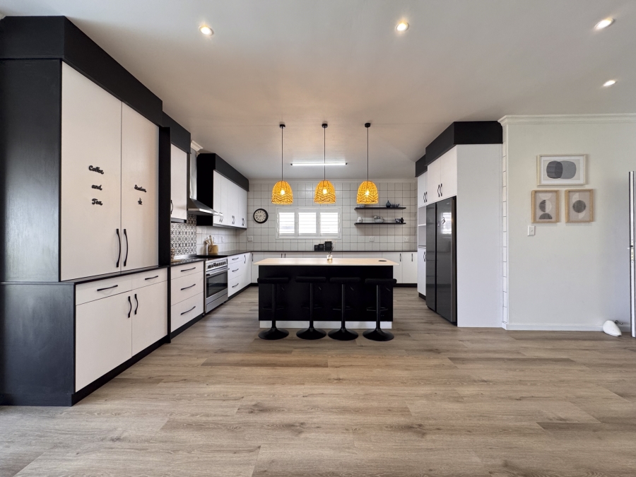 3 Bedroom Property for Sale in Country Club Western Cape